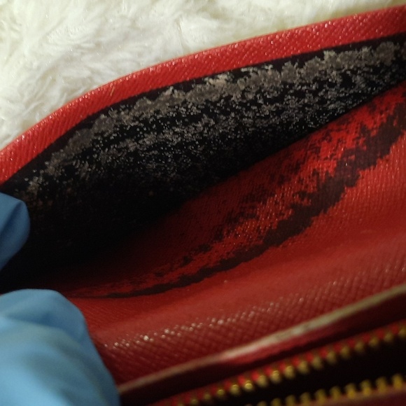 Louie Vuitton French Wallet - Picture 13 of 16